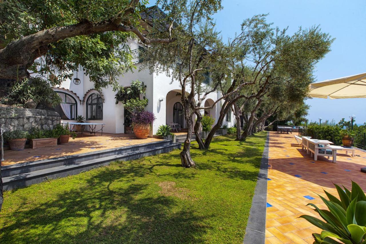 Amore Rentals -La Villa Positano Esterno foto