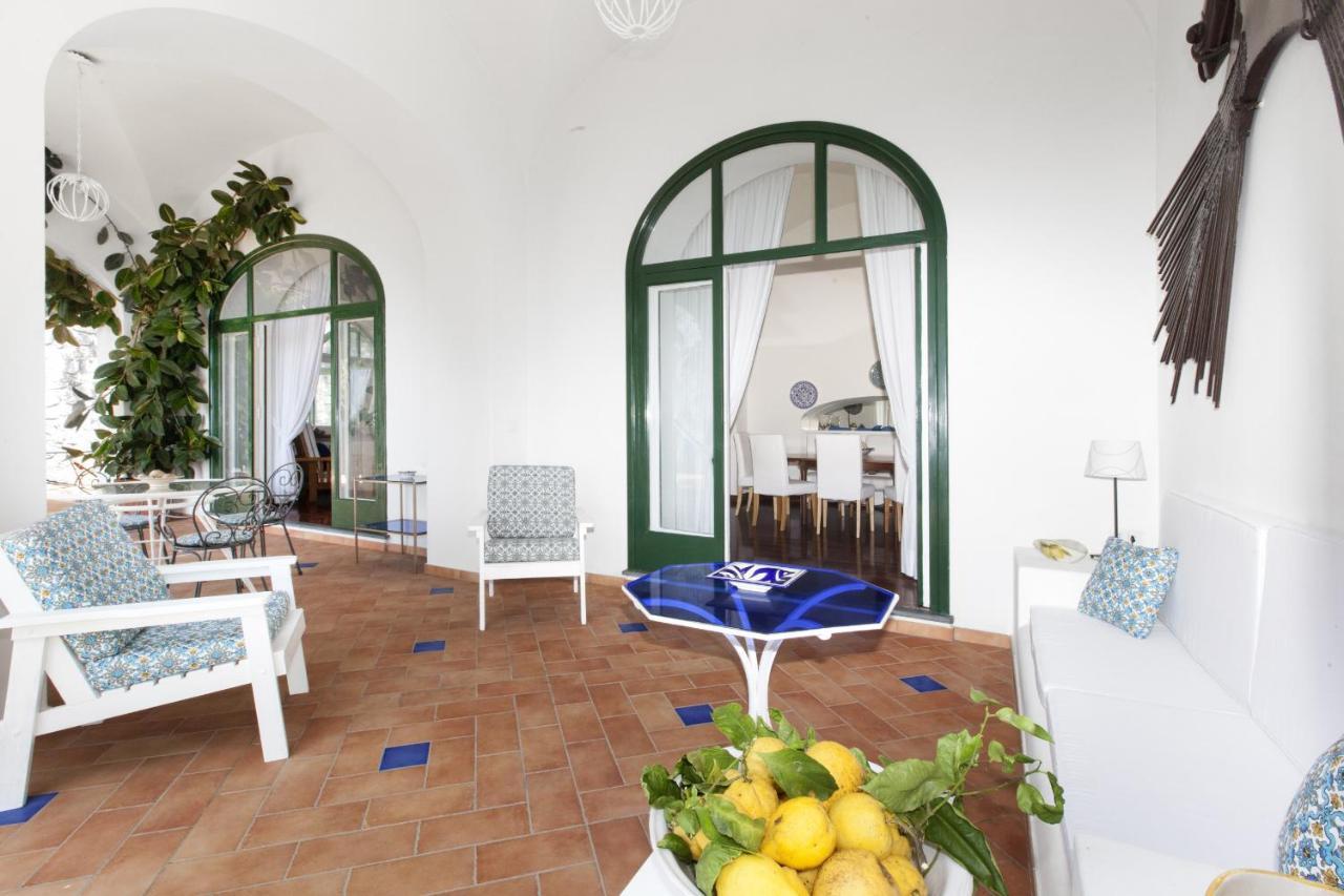 Amore Rentals -La Villa Positano Esterno foto