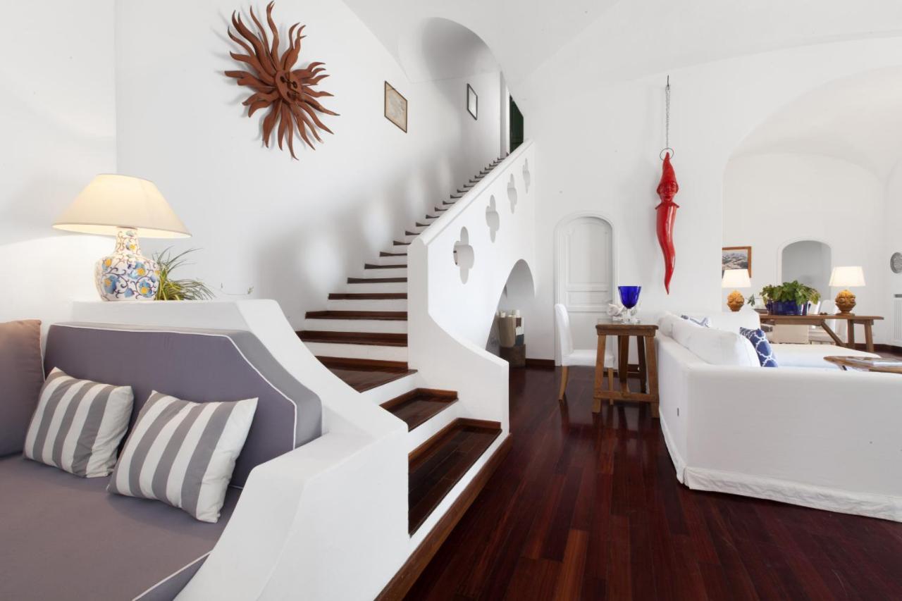 Amore Rentals -La Villa Positano Esterno foto