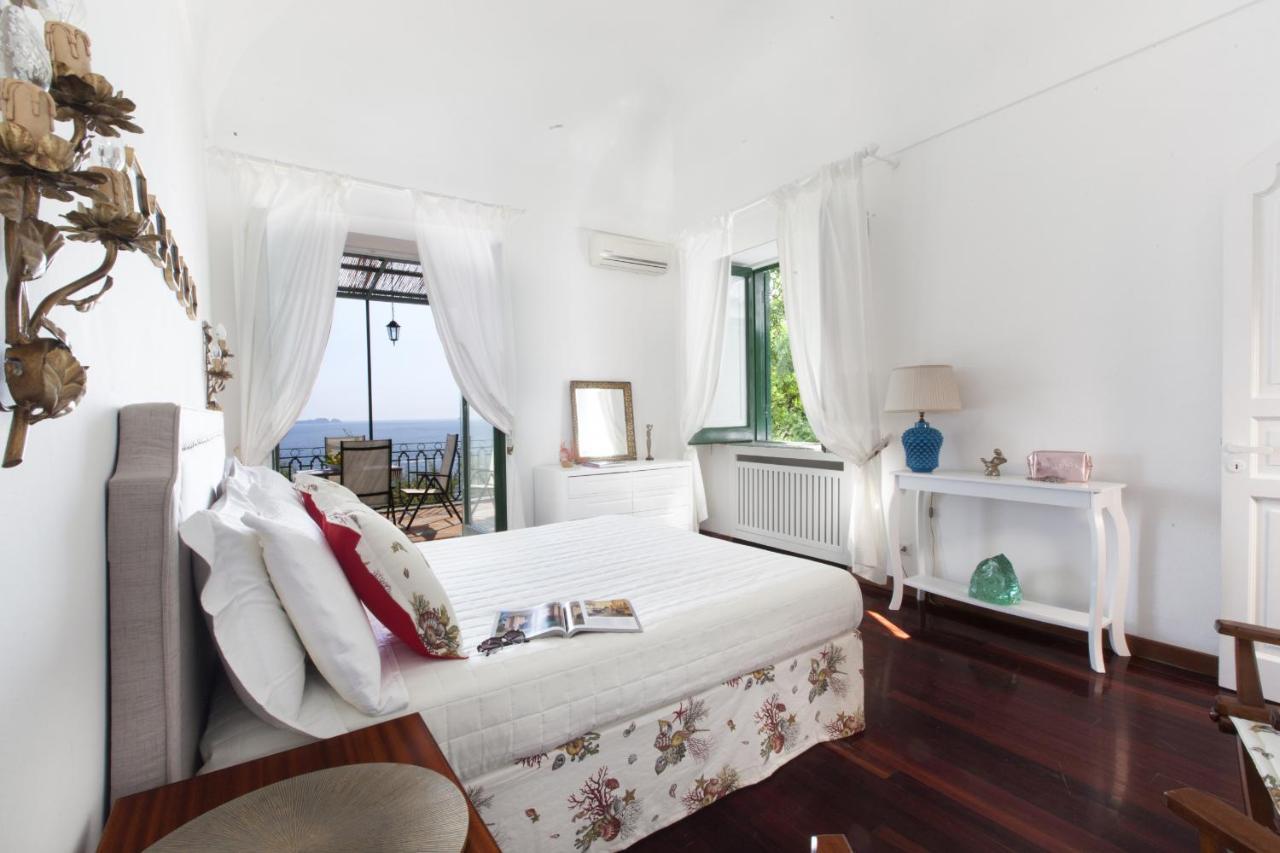 Amore Rentals -La Villa Positano Esterno foto