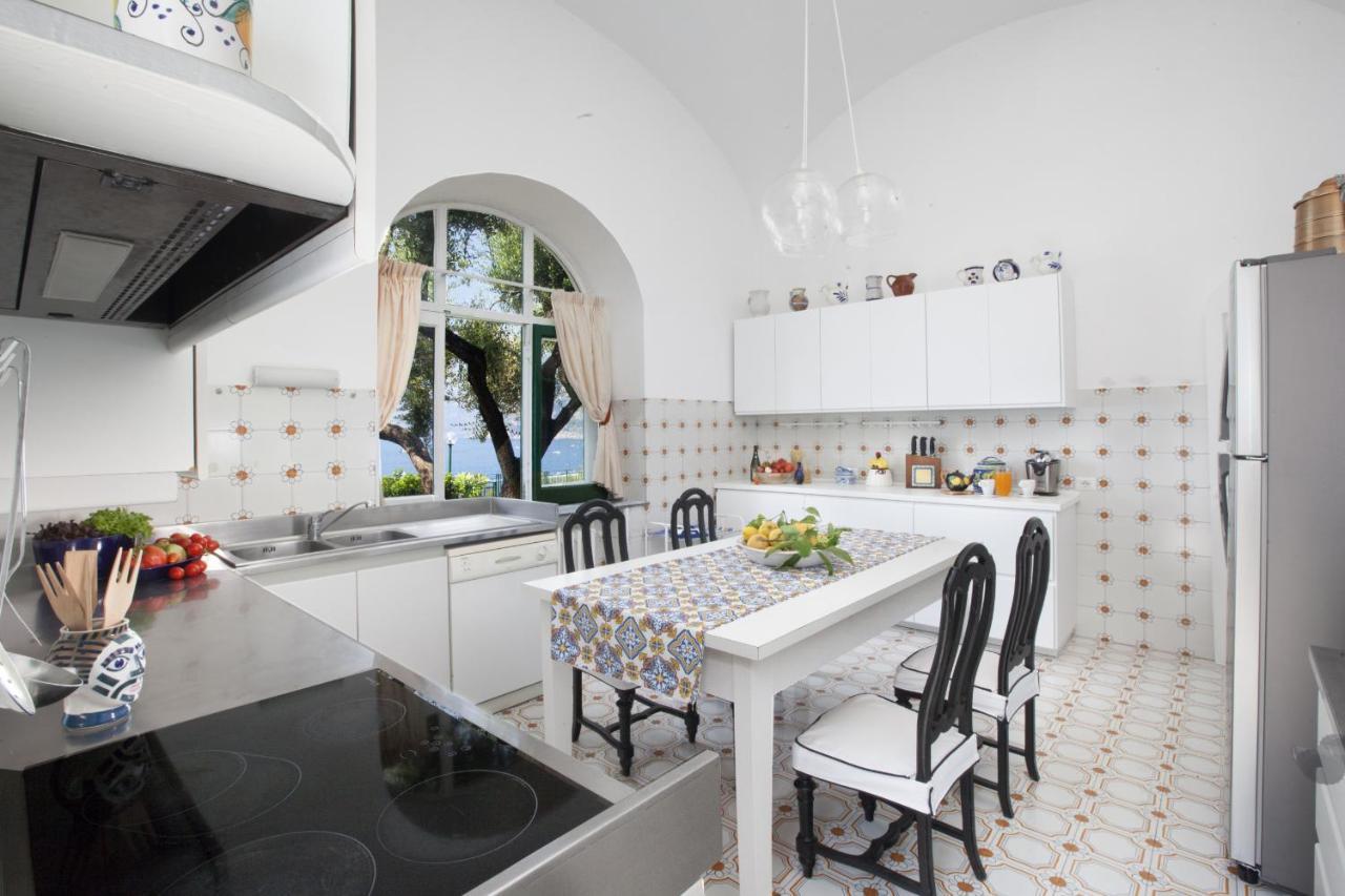 Amore Rentals -La Villa Positano Esterno foto