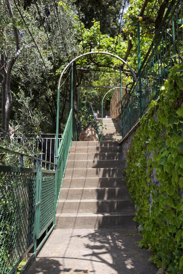 Amore Rentals -La Villa Positano Esterno foto